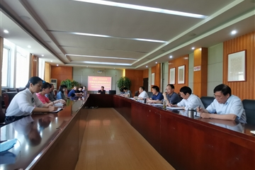 宿州二中召开思想政治课教师座谈会