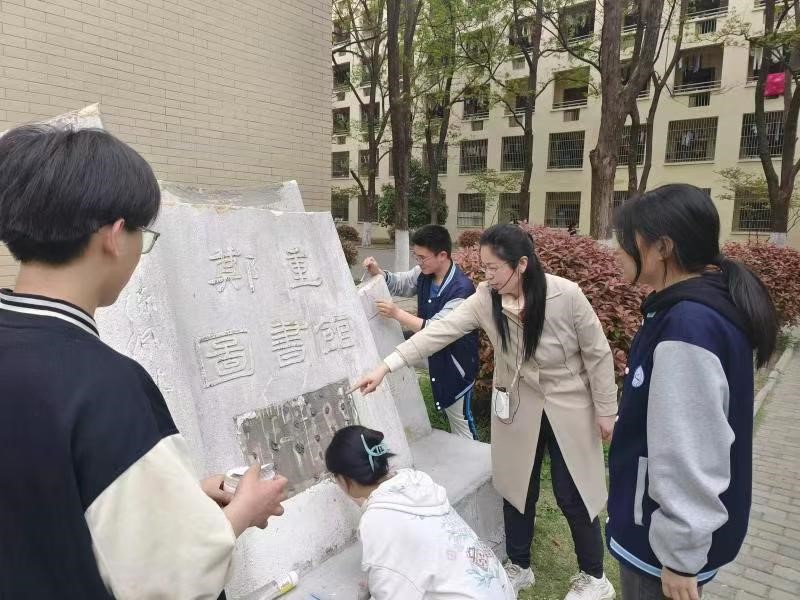 1759369193711.jpg 4.jpg