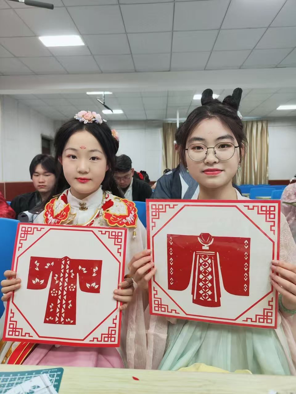 1760365459102.jpg 微信图片_20251013082907_219_7.jpg